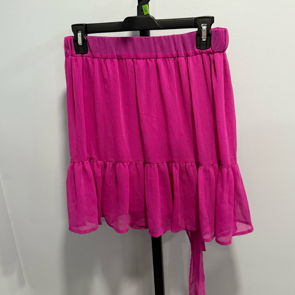 Banana Republic Factory Tie Waist Ruffle Skirt Magenta Color, Size Small NWT - Picture 8 of 8
